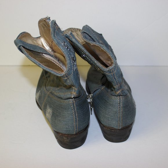 Zigi Soho Denim Western Boots with Silver Accents - Picture 10 of 10